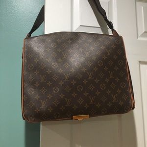 ❤️Vintage LV messenger bag (unisex)